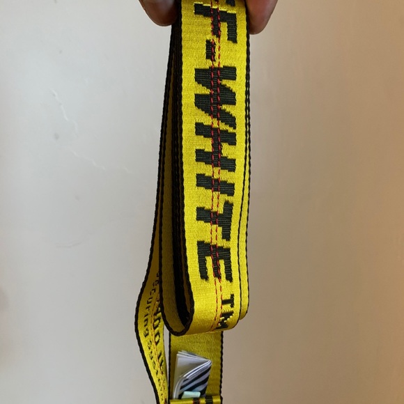 Off-white belt